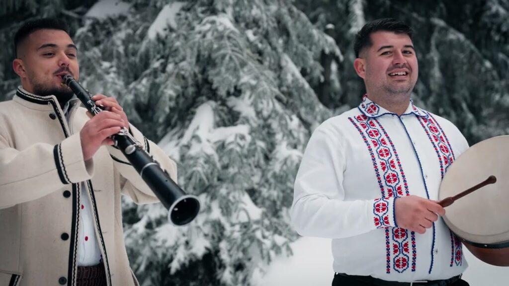 Cipri Popescu – Flori dalbe de măr domnesc [Versuri]