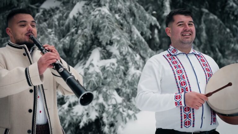 Cipri Popescu – Flori dalbe de măr domnesc [Versuri]