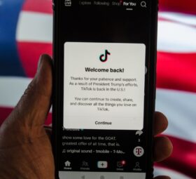 Platforma TikTok Revine în SUA după Decizia Curții Supreme și Promisiunea lui Trump