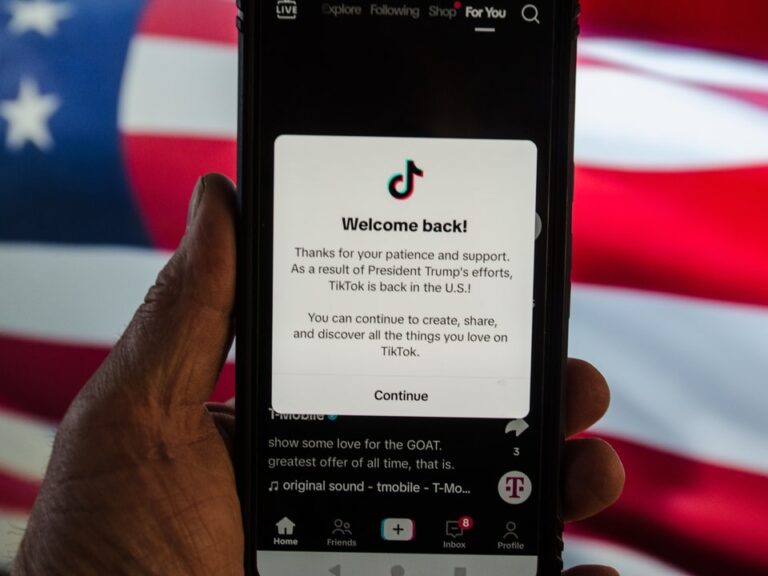 Platforma TikTok Revine în SUA după Decizia Curții Supreme și Promisiunea lui Trump