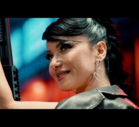 Simona Bănică - Fata de la sat [Versuri]