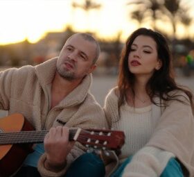 Cleopatra Stratan & Pavel Stratan - Zâmbește