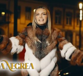 Lavinia Negrea - Una două două [Versuri]