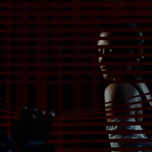 BABASHA x ANTONIA - De ce te uiți așa? [Versuri]