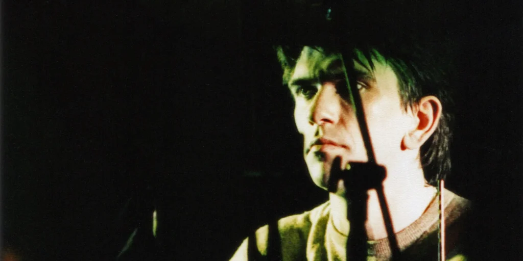 Mike Joyce își lansează propria bibliografie intitulată „The Drums”