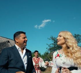 Nicu Paleru x Adriana Ochisanu - Cine fratele își iubește [Versuri]