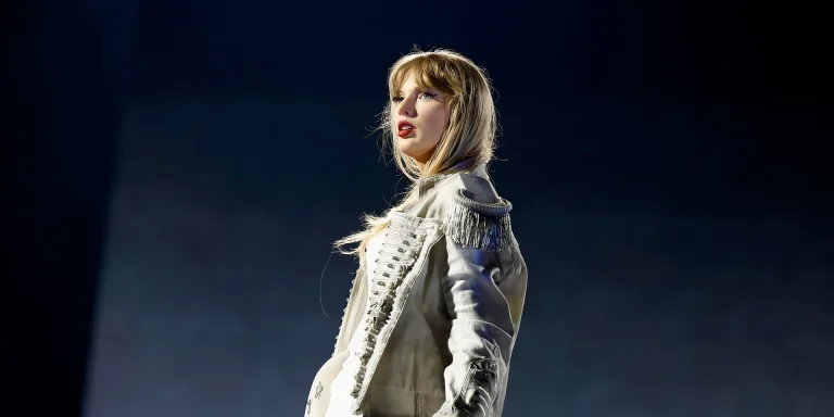 Adolescent condamnat pentru complot terorist împotriva concertului lui Taylor Swift