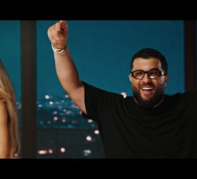 Tzanca Uraganu - Tu blondină eu brunet [Versuri]