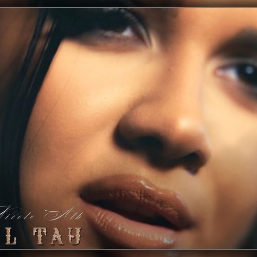 Alexia Nicole Alb - Glasul tău [Versuri]