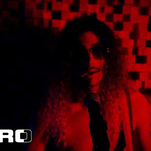 Kirro - Mă doare la banană [Versuri]