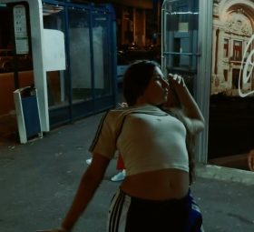 Paulina - Magazin Non-Stop [Versuri]