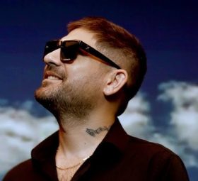 Ticy x Dănuț din Ardeal - Nici o floare [Versuri]