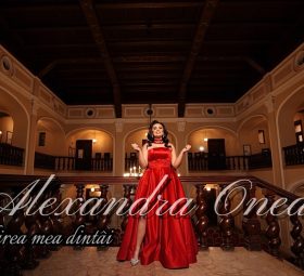 Alexandra Onea - Ești iubirea mea dintâi [Versuri]