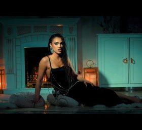 Karmen - Spune-mi ce ai [Versuri]