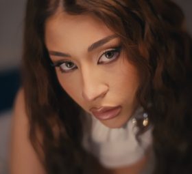 Nicole Cherry - Pic de Dragoste [Versuri]