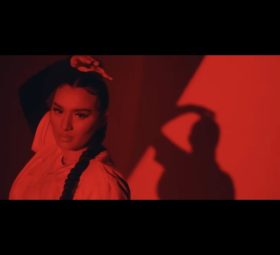 Camelia Dumitrache - Chiki Chiki [Versuri]